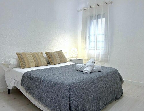 4 Bedroom apartment central, close to the seafront