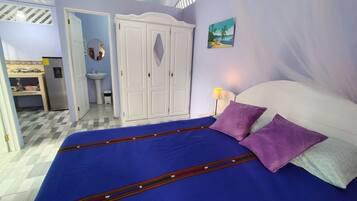 1 bedroom, in-room safe, free WiFi, bed sheets