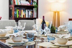 Dining - Unit 2 (Barry) Beachside Mackay (Slade Point, Mackay)
