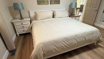 Ferros/tábuas de passar roupa, Wi-Fi, roupa de cama