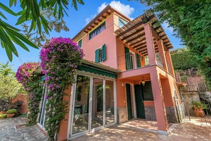 Exterior - Villa Aurora With Amazing View, Seravezza, Italy (Seravezza)