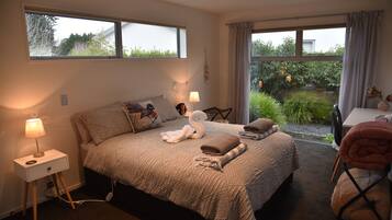 WiFi, bed sheets
