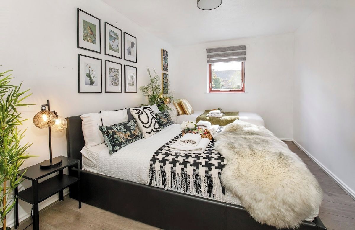 2 bedrooms