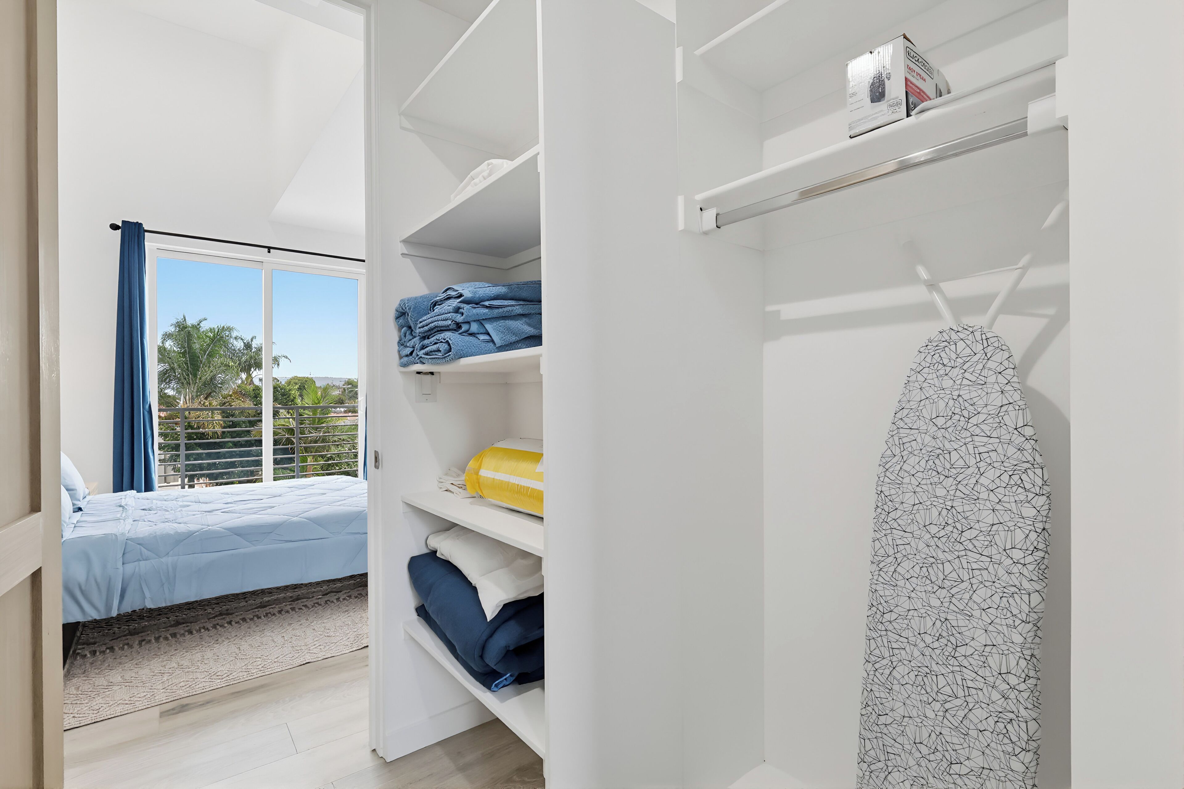 1 bedroom, desk, iron/ironing board, WiFi (free)