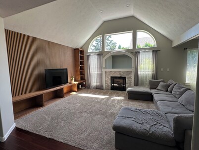 Charming Troutdale Haven Near Waterfalls & Hiking.