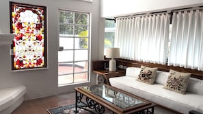 Living area - PH Belgrado 19, Mexico City, one block from El Ángel (Ciudad de México)
