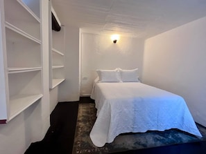1 bedroom, WiFi, bed sheets - PH Belgrado 19, Mexico City, one block from El Ángel (Ciudad de México)