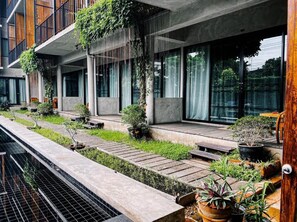 Deluxe Double Room, Balcony, Pool View | Outdoor dining - Lamphu House Chiangmai (MuangChiangmai)