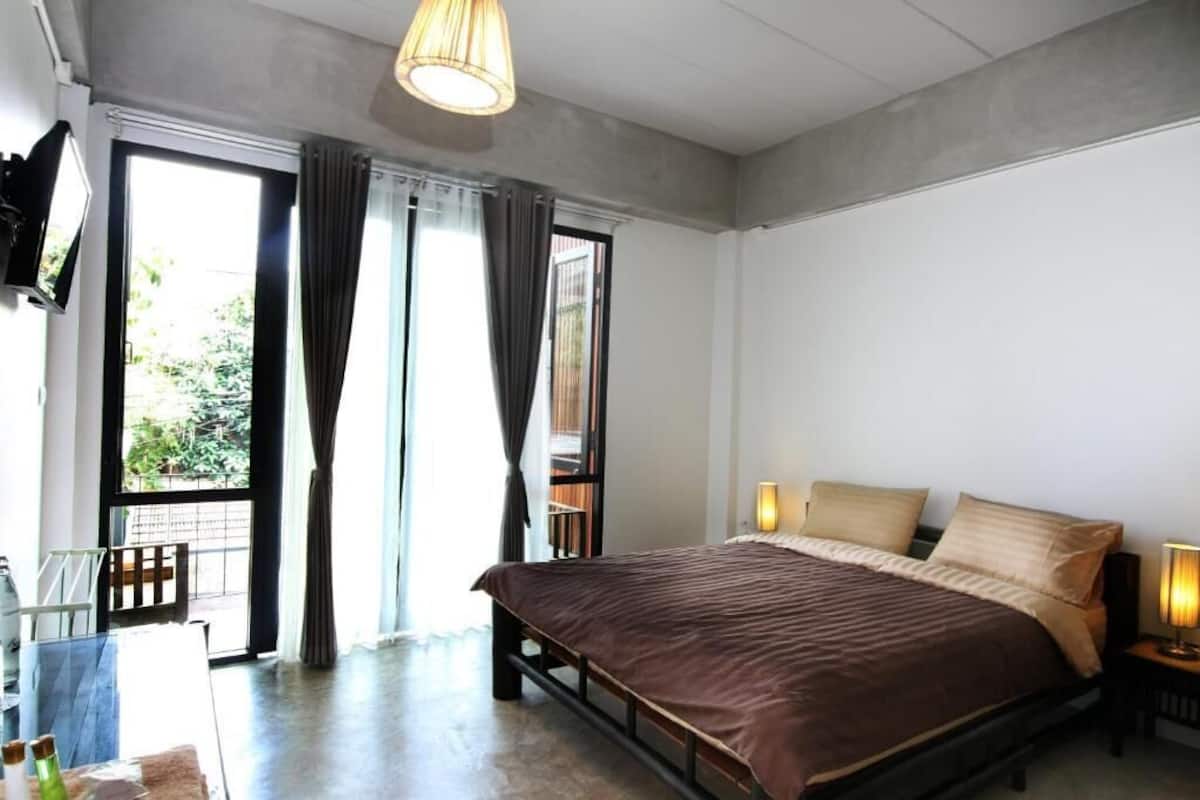 Superior-Doppelzimmer, Balkon, Poolblick | Kostenloses WLAN