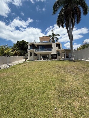Exterior - Misha Bacalar House (Bacalar)