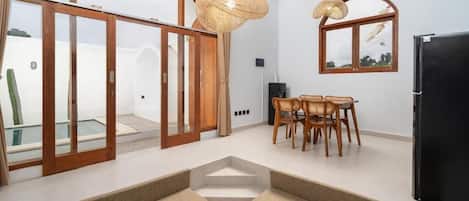 Suite, 2 habitaciones, vista a la alberca | Interior