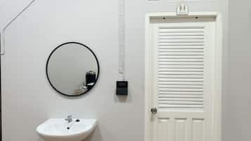 Basic Shared Dormitory, Mixed Dorm, Non Smoking | Interior