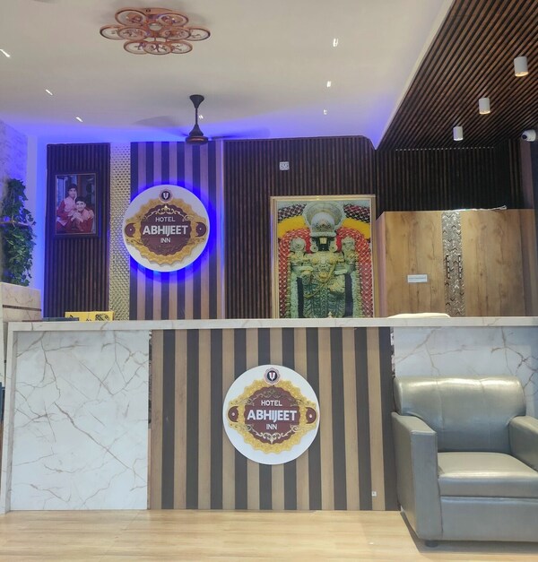 Hotel Abhijeet Inn - Raipur