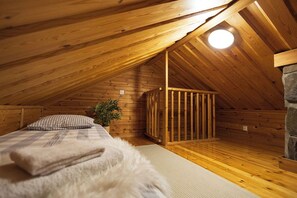Comfort Cabin, 2 Bedrooms | Iron/ironing board, cribs (surcharge), WiFi (free), bed sheets - Villa Tilhi - Peaceful 2BR Cabin in Ruka (Kuusamo)