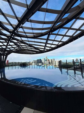 Pool - Cozy 2-bedroom apartment with AC in amazing Southbank (Southbank)
