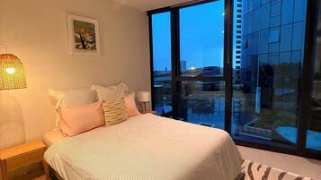 Free WiFi, bed sheets, wheelchair access