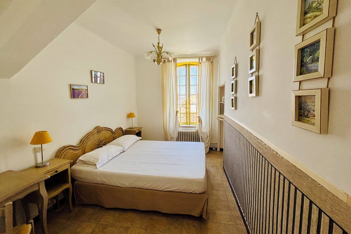 Classic Suite, City View
