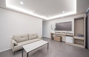 Junior Twin Room, City View | Living area - Hotel EHAN (Mokpo-si)