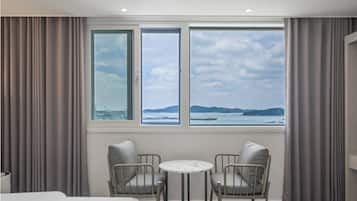 Premier Suite, Sea View | Interior