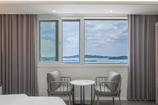 Premier Suite, Sea View | Interior