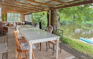 Outdoor dining - 4 bedroom nice home in Føvling (Føvling)