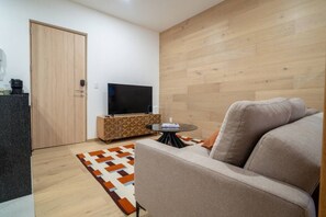 TV - Urban Studio | 2bd 1 Bth |Roma Norte | Pool & Gym (Ciudad de México)