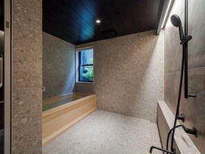 Traditional House, 5 Bedrooms, Kitchen, Garden View | Bathroom - Kuraha Machiya House (Kanazawa)