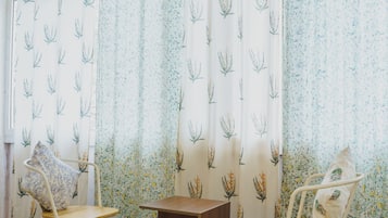 Deluxe Room, Balcony | Bahagian dalam