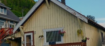 Convenient Cottage in Ketchikan -- Everything Within Walking Distance