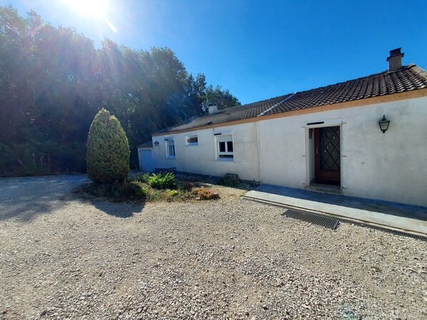 Exterior - Vrbo Property (Triguères)
