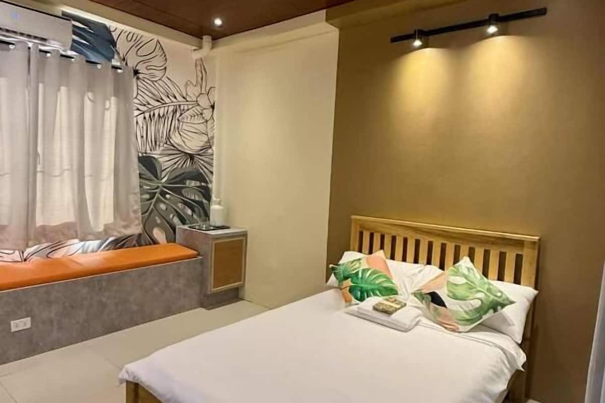Standard Double Room, Private Bathroom | WiFi (free)
