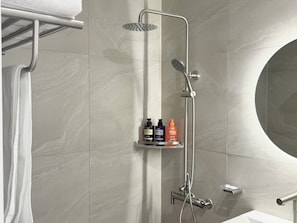 Shower, hair dryer, towels, shampoo - Damyang DAUM Spa Village (Damyang)