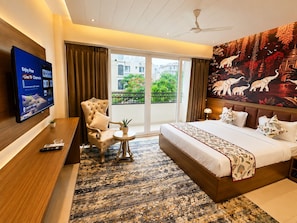 Desk, laptop workspace, WiFi (free) - Jalsa Heritage- A Boutique Hotel (Jaipur)
