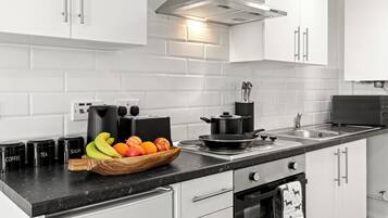 Fridge, microwave, stovetop, electric kettle