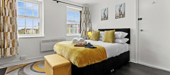 Cheshire Gold: Beautiful studio apartment near Warrington town centre