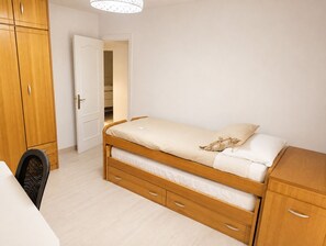 3 bedrooms, iron/ironing board, travel cot, WiFi