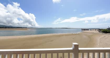 Double Queen Room with Balcony - Ocean view