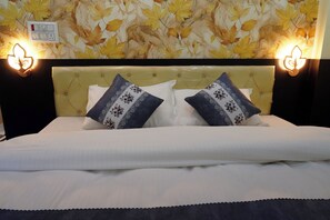 Deluxe Double Room, Garden View | Desk, free WiFi - Hotel The Sangha Residency (Varanasi)