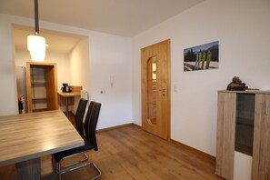Dining - Apartment in Strengen with mountain views (Strengen)