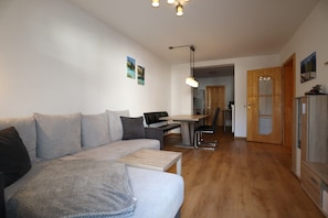 Smart TV - Apartment in Strengen with mountain views (Strengen)