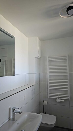 Bathroom - Vrbo Property (Glowe)