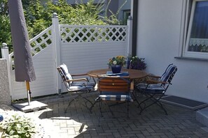 Outdoor dining - "House Am Weiherholz" (Stockach)
