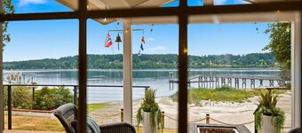 Poulsbo Tide Retreat-Incredible Beach w/ Kayaks
