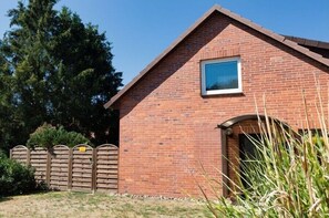 Exterior - Holiday home in Neustadt with swimming pool (Neustadt)