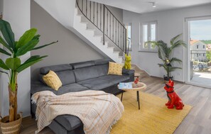 TV - Beautiful apartment in Porec with WiFi (Porec)