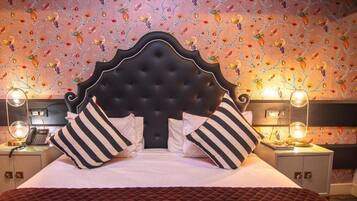 Presidential Suite | In-room safe, iron/ironing board