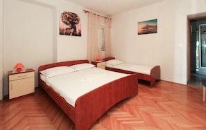 Free WiFi - 1 bedroom beautiful apartment in Kustici (Kustici)