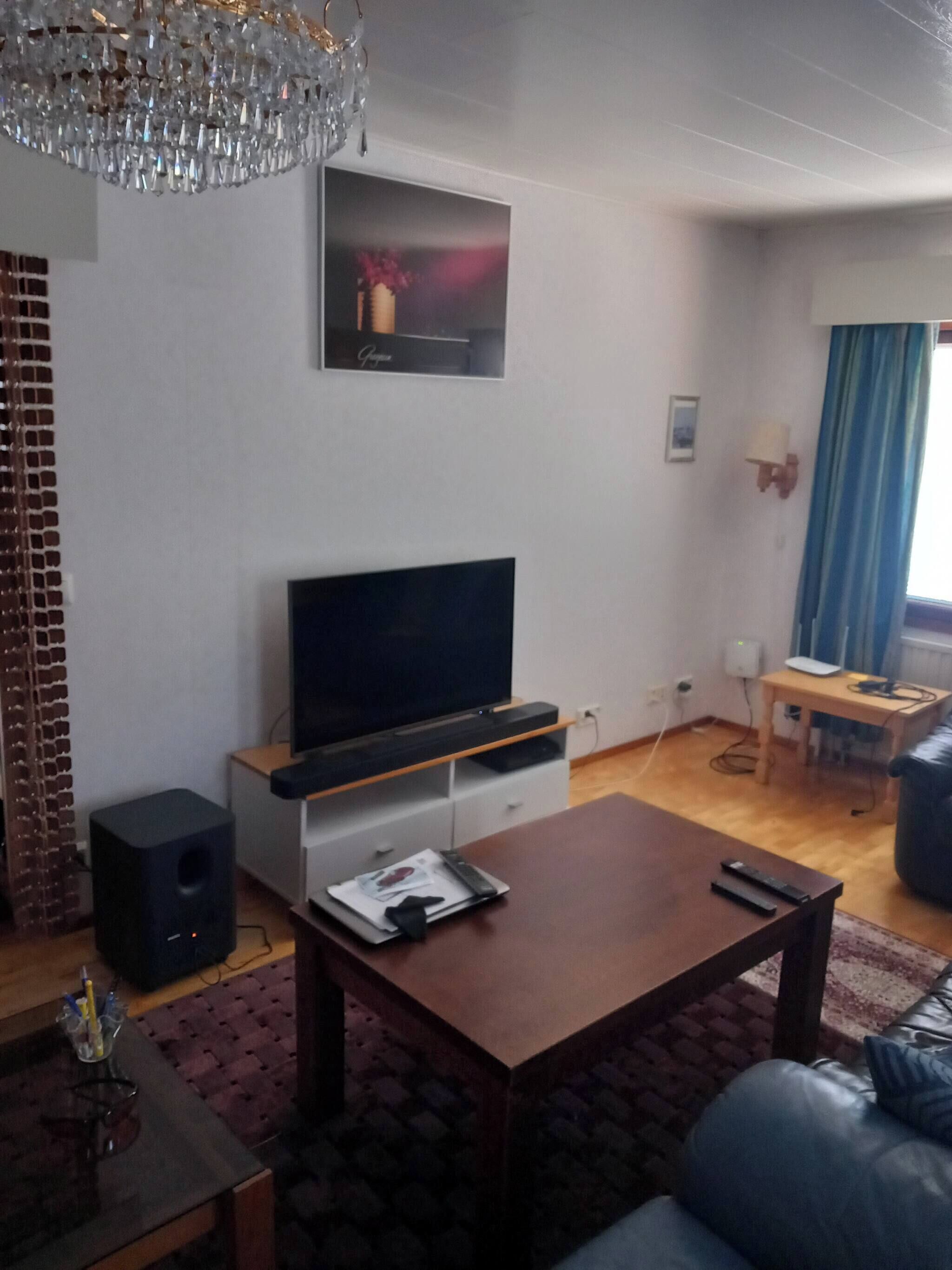 Room, 2 Bedrooms | Living room