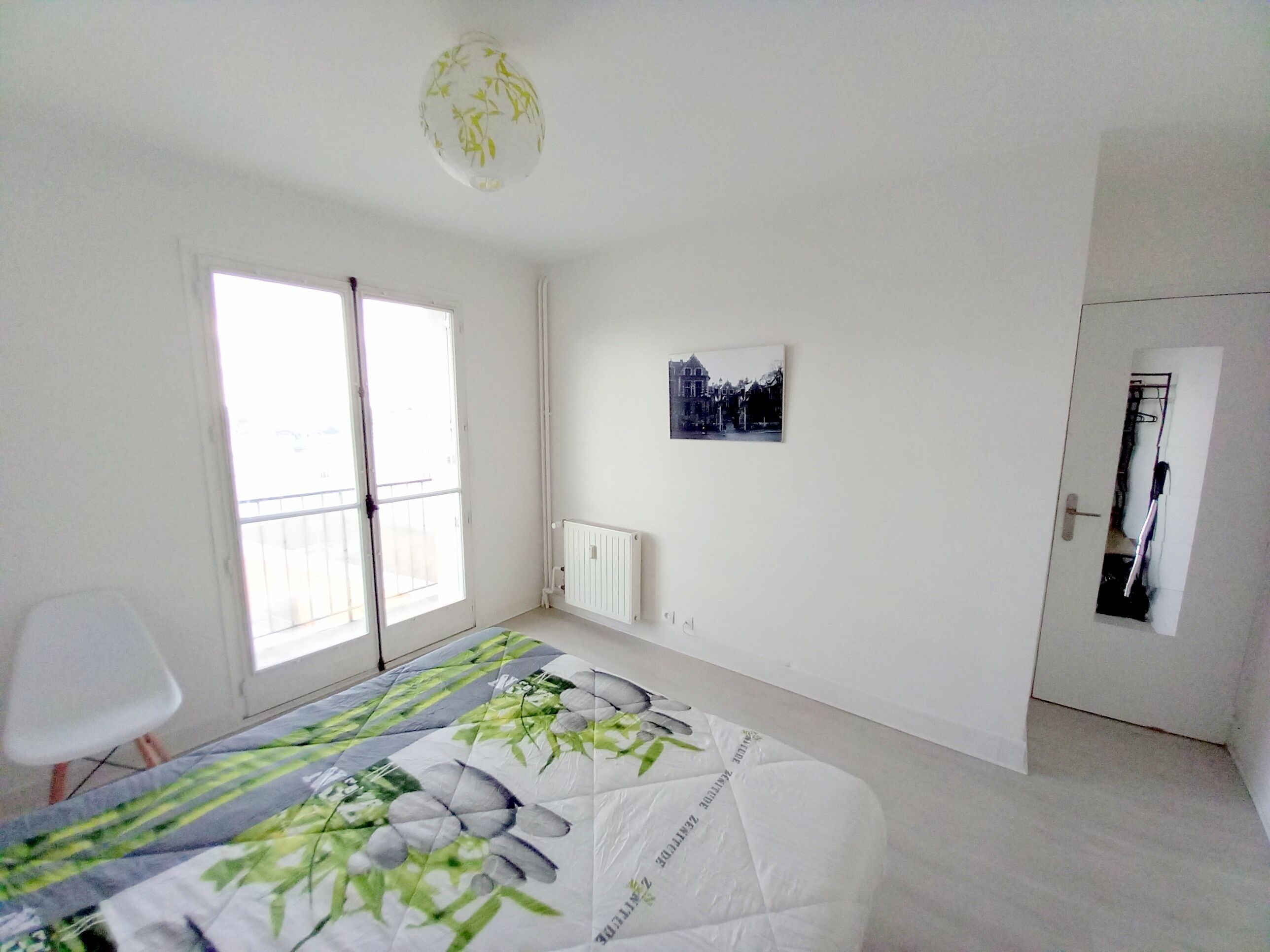 28-square-meter Apartment With A Balcony Near The Sncf Train Station, Free Coffee, Tea, And Wi-finetflix - Saran