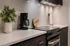 Private kitchen - Downtown Verve Suites (Toronto)